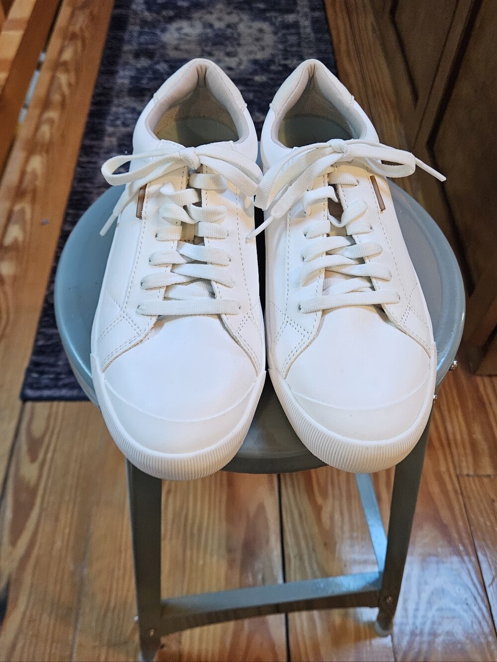 Women's White Sneakers Dr. Scholls